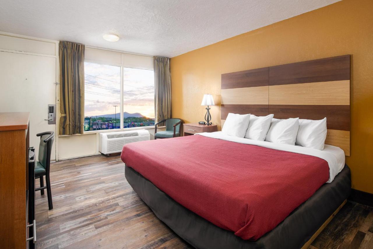 Americana Inn A Travelodge By Wyndham Pigeon Forge Exterior foto