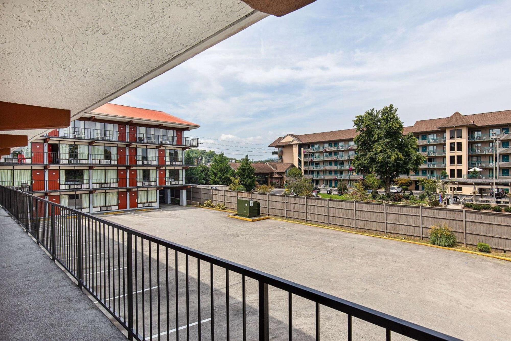 Americana Inn A Travelodge By Wyndham Pigeon Forge Exterior foto